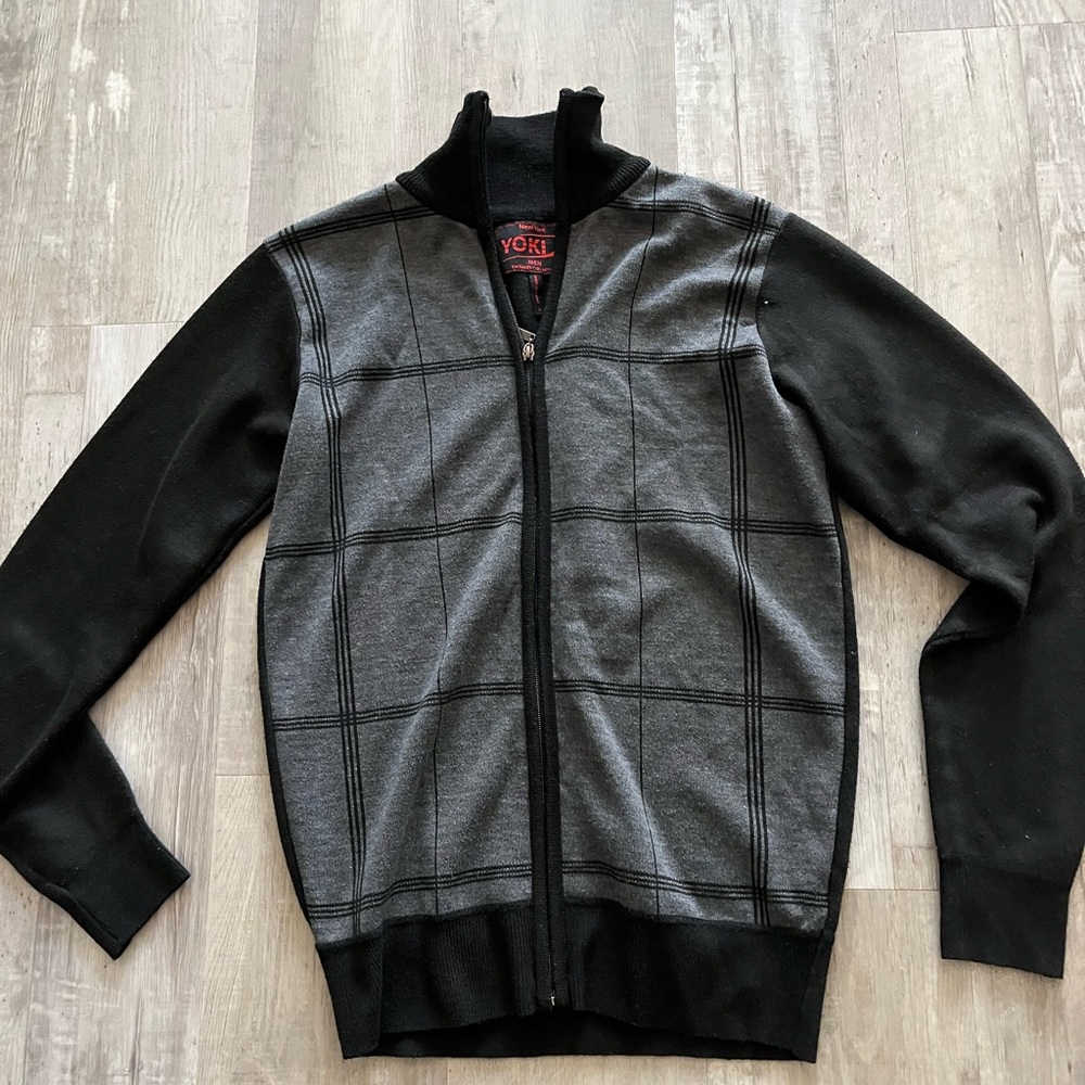 Yoki Men's Charcoal and Black Zip-Up Sweater